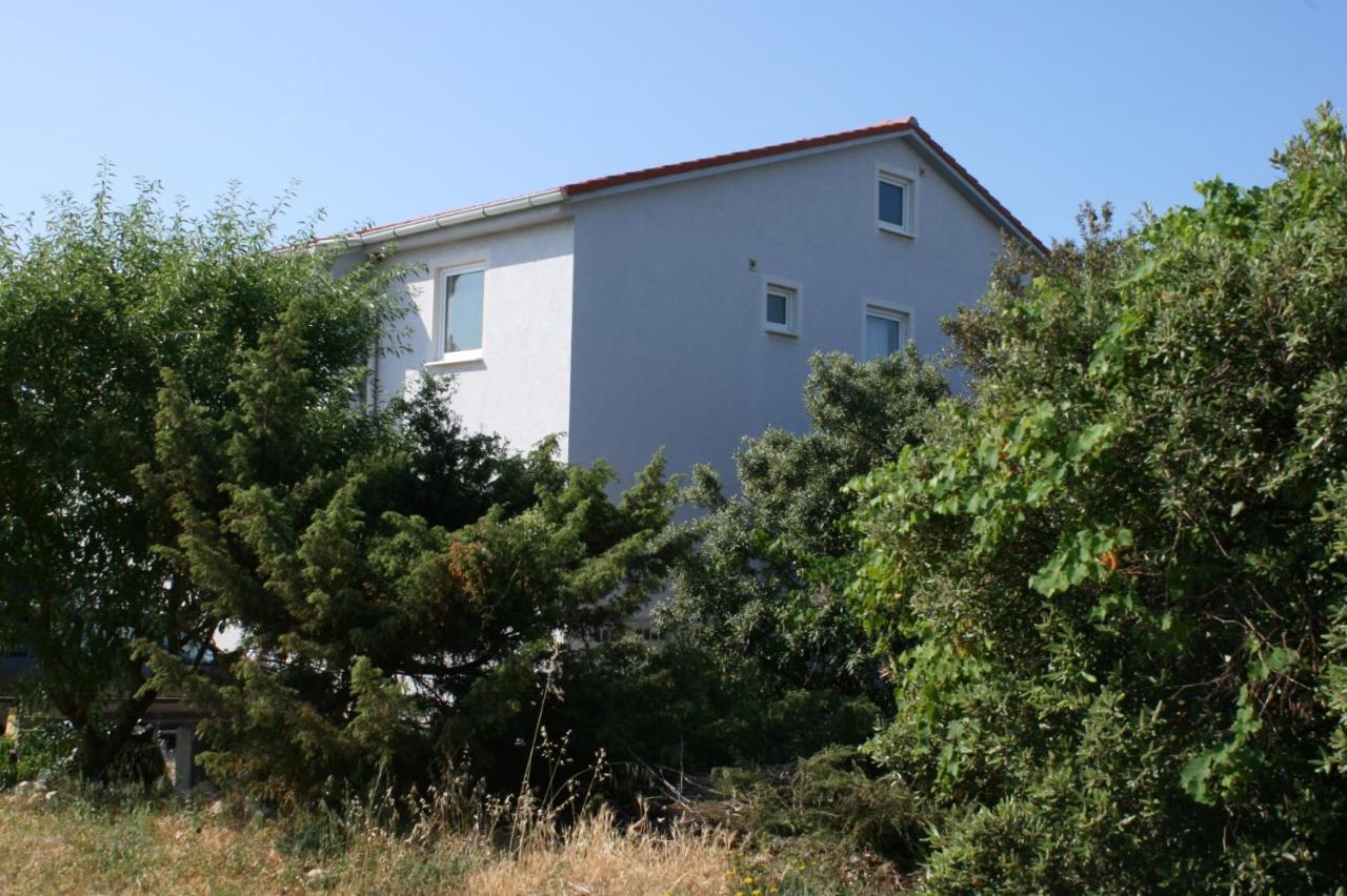 Apartments With A Parking Space Mandre, Pag - 6405 Kolan Extérieur photo
