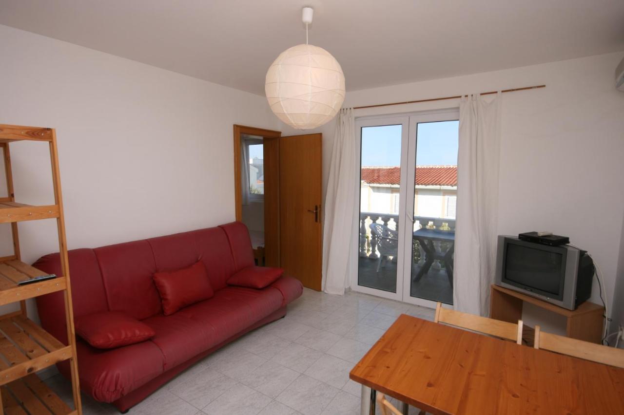 Apartments With A Parking Space Mandre, Pag - 6405 Kolan Extérieur photo