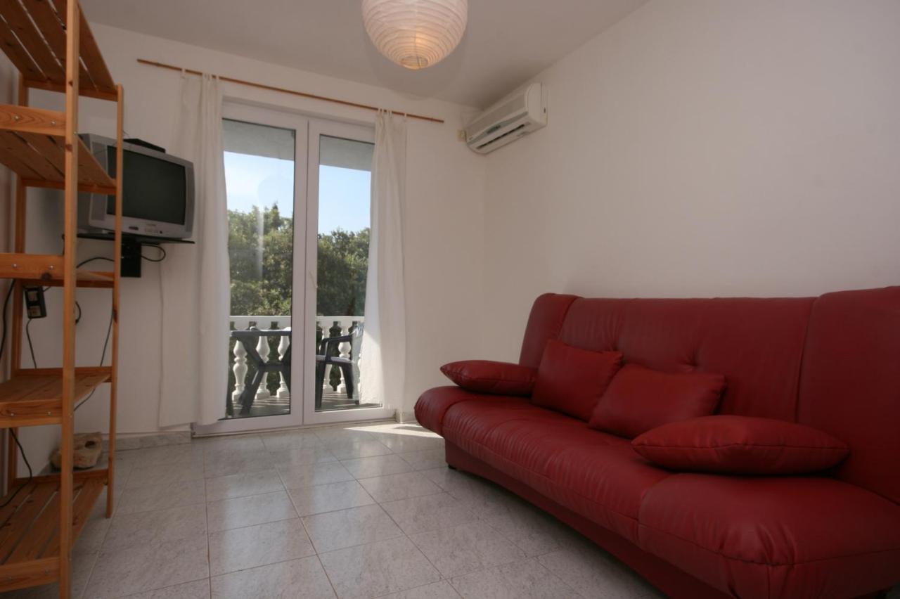 Apartments With A Parking Space Mandre, Pag - 6405 Kolan Extérieur photo