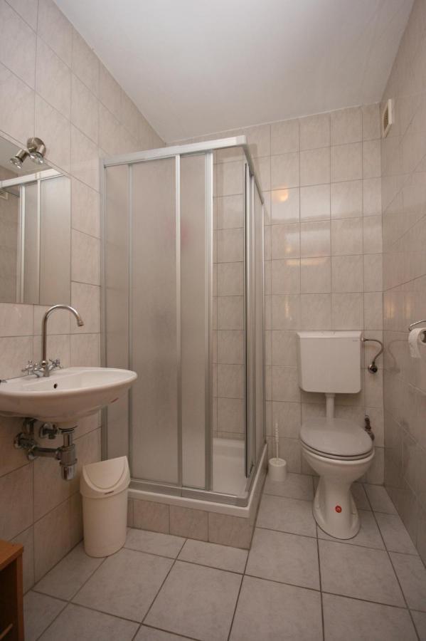 Apartments With A Parking Space Mandre, Pag - 6405 Kolan Extérieur photo