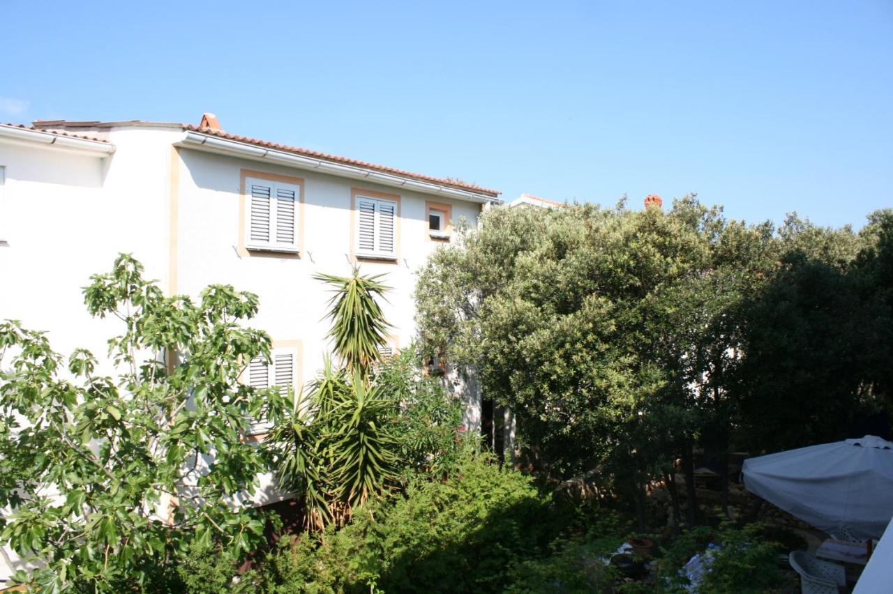 Apartments With A Parking Space Mandre, Pag - 6405 Kolan Extérieur photo